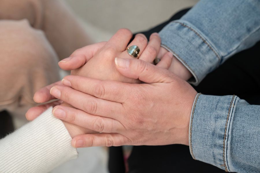 An image of hand holding