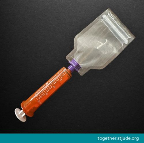 The ENFit pill pouch attaches to an ENFit syringe.