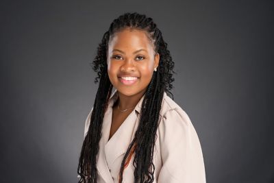  Victoria Akingbehin
