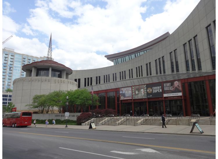 Photo of exterior of Country Music Hall of Fame and Museum