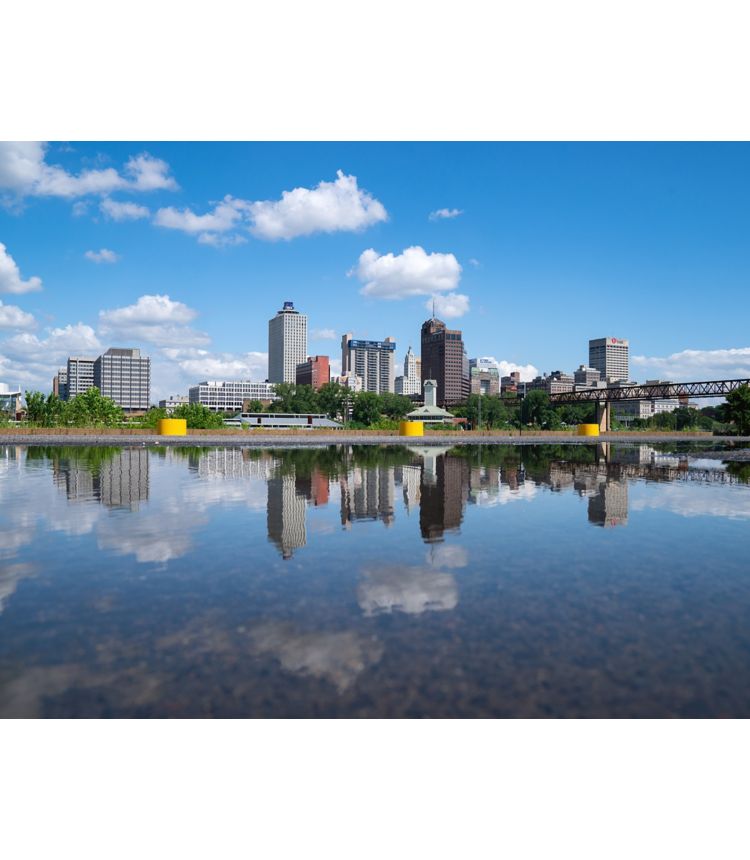 image of downtown Memphis and Mississippi River