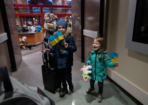 A brother and sister arrive from Ukraine as part of the St. Jude Global Safer Ukraine project.