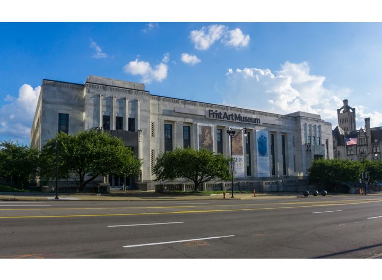 Image of the exterior of the Frist Museum in Nashville