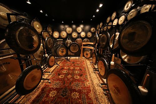 photo of gong room at Memphis Drum Shop
