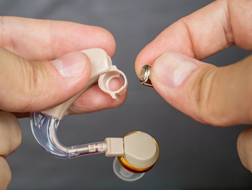 Checking the hearing aid battery