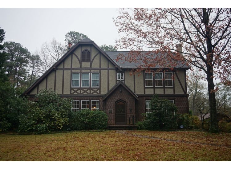 Photo of house that belonged to Eurora Welty, now a tourist destination