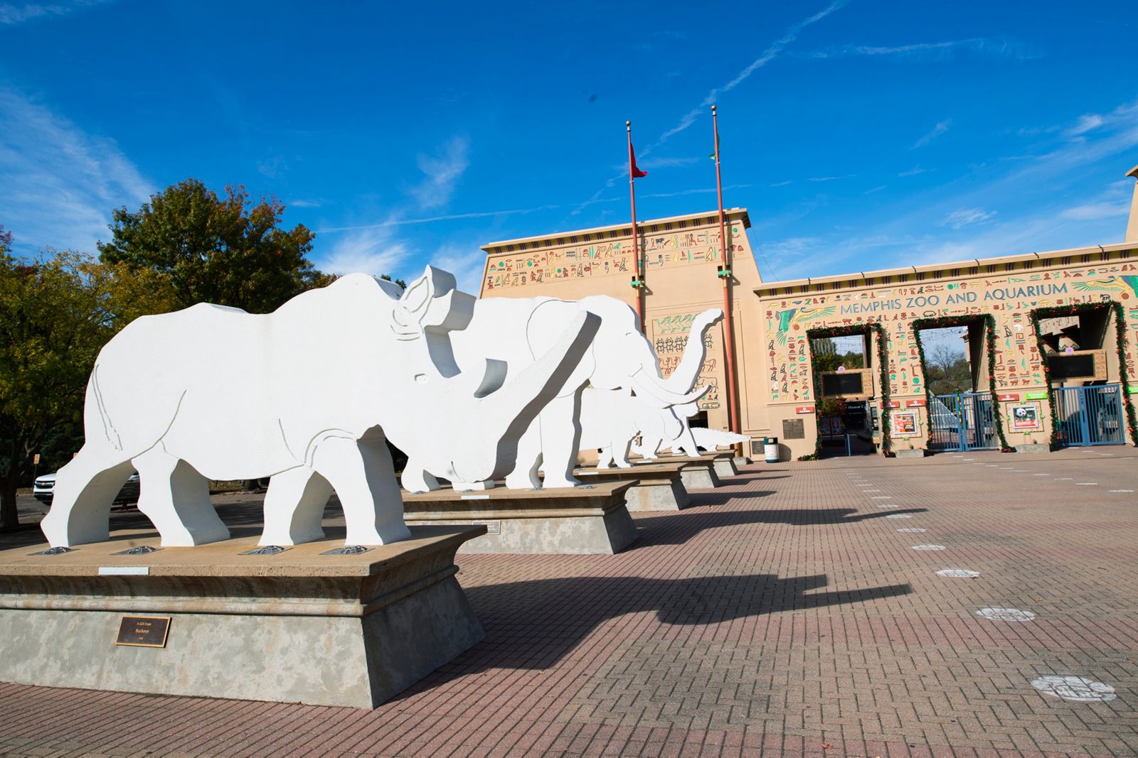 Photo of the exterior of the Memphis Zoo