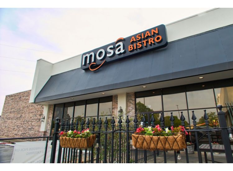 Mosa asian bistro in Memphis