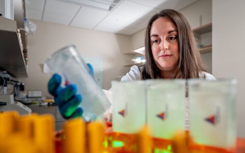 Jackie Norrie in lab