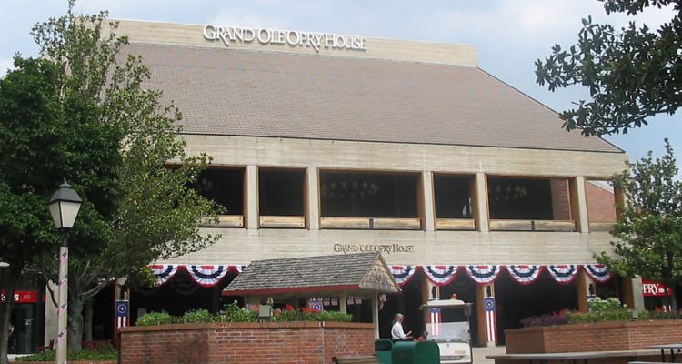 Photo of Exterior of Grand Ole Opry house