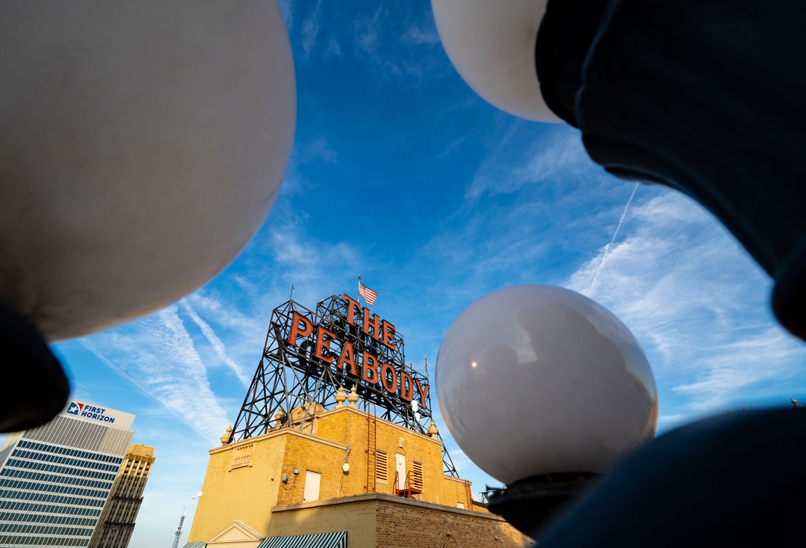 image of peabody hotel