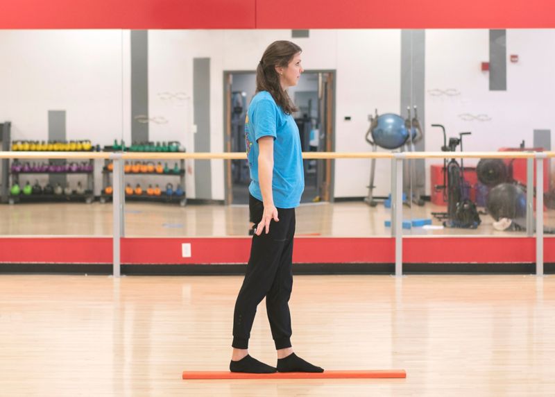 Heel-to-toe stand or walk