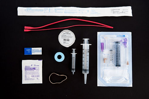Suministros necesarios para un reemplazo de la sonda de gastrostomía