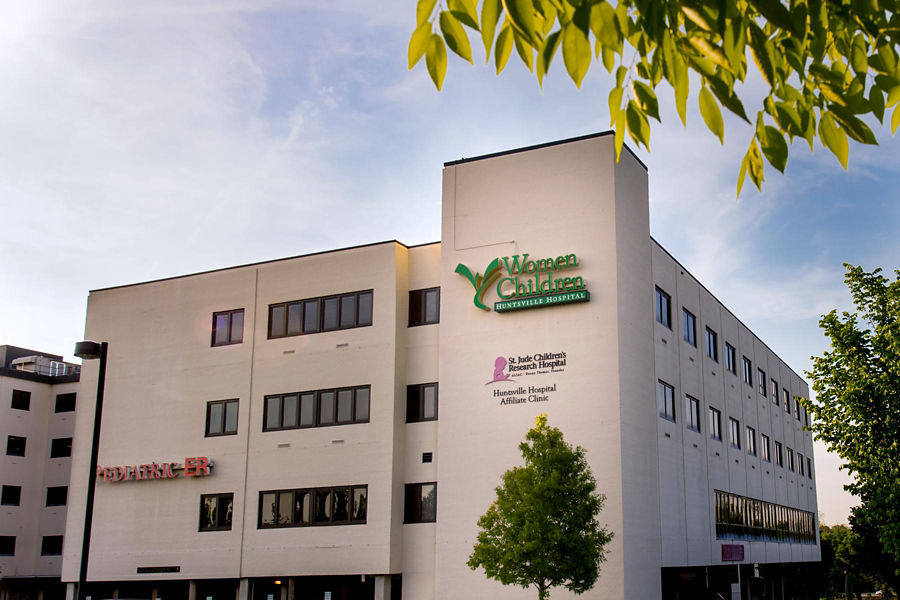 Edificio exterior del Huntsville Hospital for Women and Children