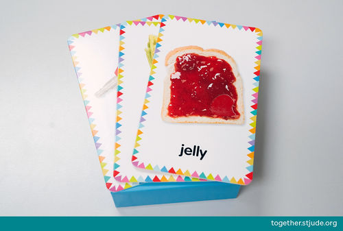 Pila de tarjetas ilustradas