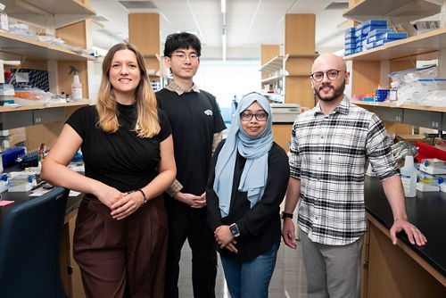 Iraqa Lab members posing for camera