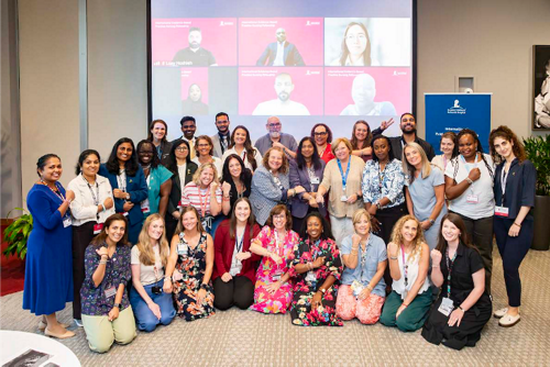 photo of large group of nursing professionals
