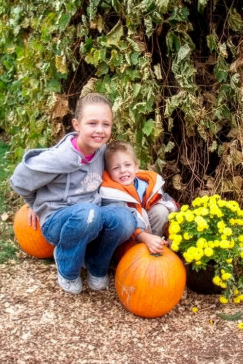 Sydney and her brother Carson